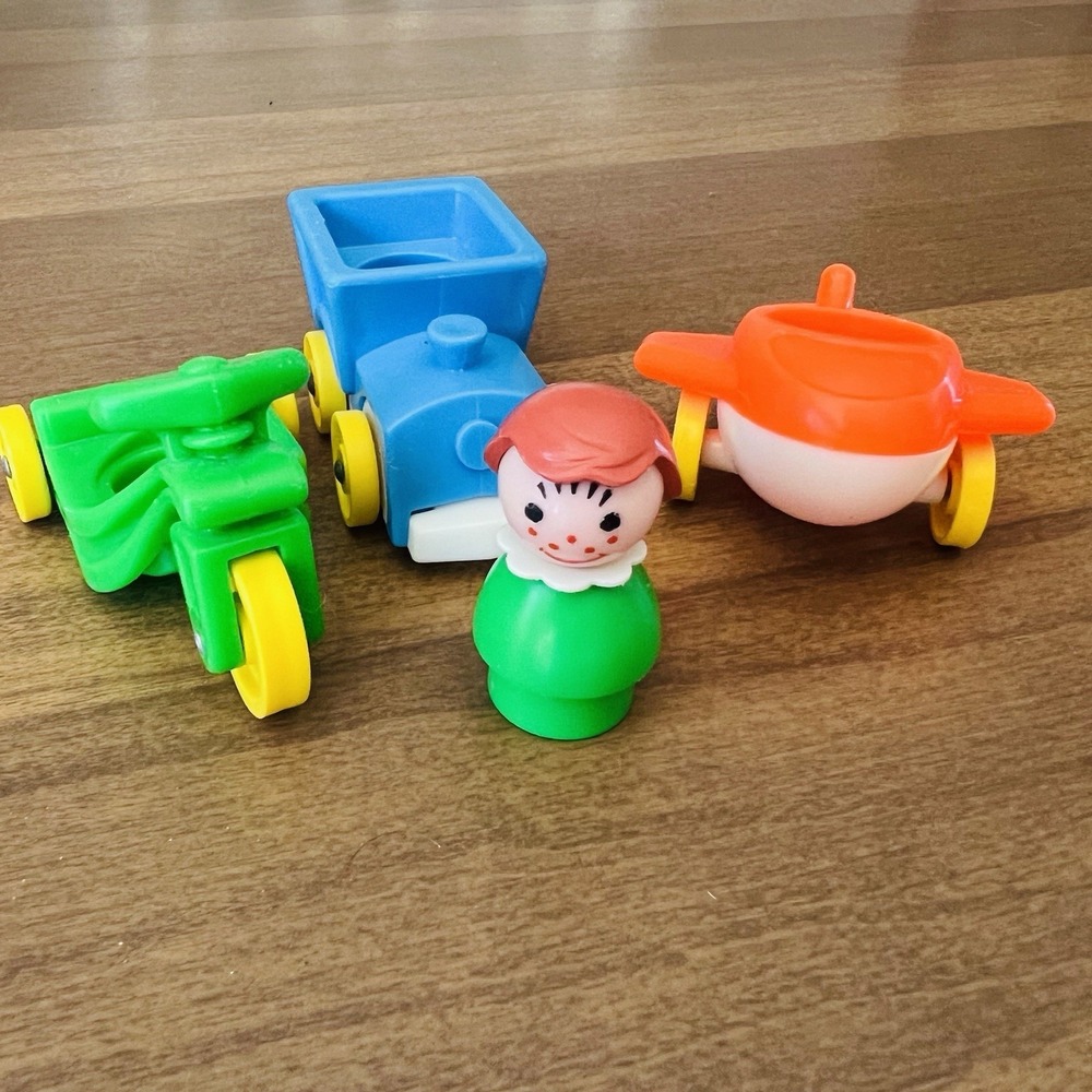 Vintage Fisher Price Little People Lot Nursery Set Of 3 Ride On Toys Green Girl